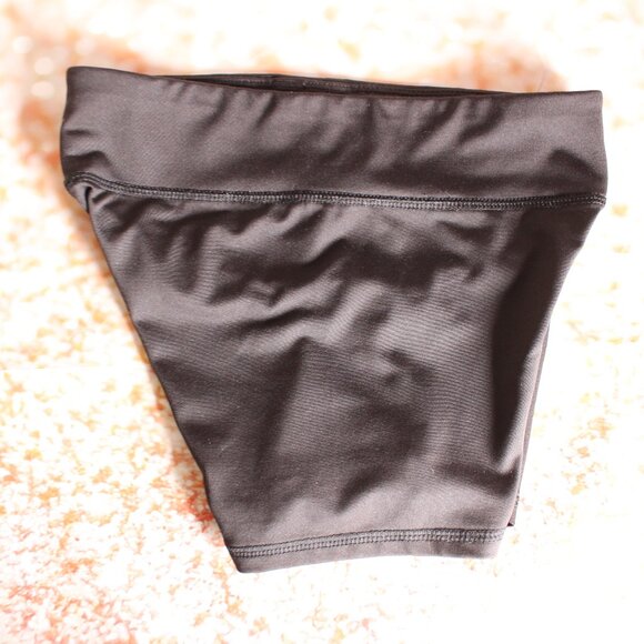 Old Navy Go-Dry 4-Way-Stretch Performance Gym Shorts For Girls Black Size 8 - Picture 3 of 5